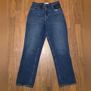 Abercrombie & Fitch Curve Love Ultra High-Rise ’90s Straight Jeans Size 29 C70
